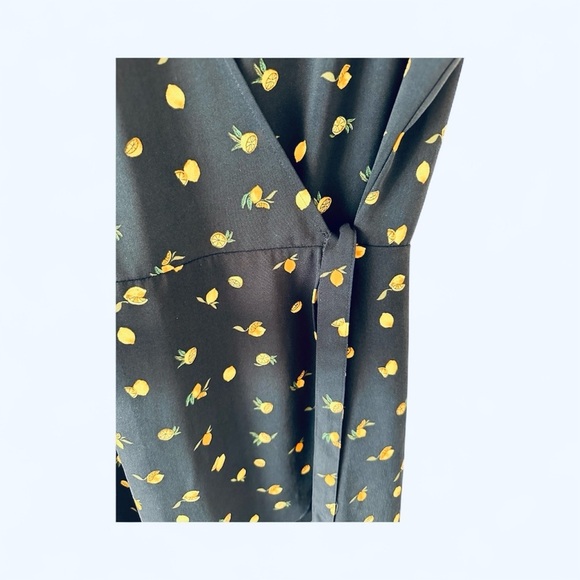 J Crew Navy lemon 🍋 Wrap Dress - Picture 7 of 8
